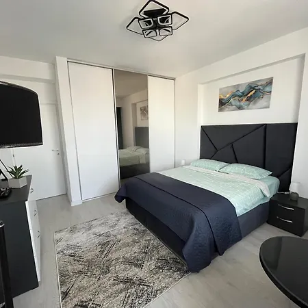 56 - Luxury Terrace Suite, 5 Min Metro *