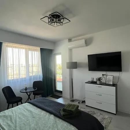 56 - Luxury Terrace Suite, 5 Min Metro * 布加勒斯特